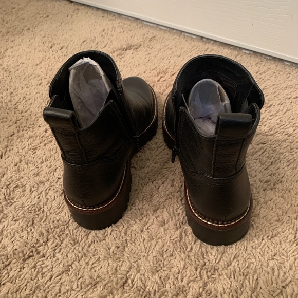 Chelsea Boot - Picture 4 of 6